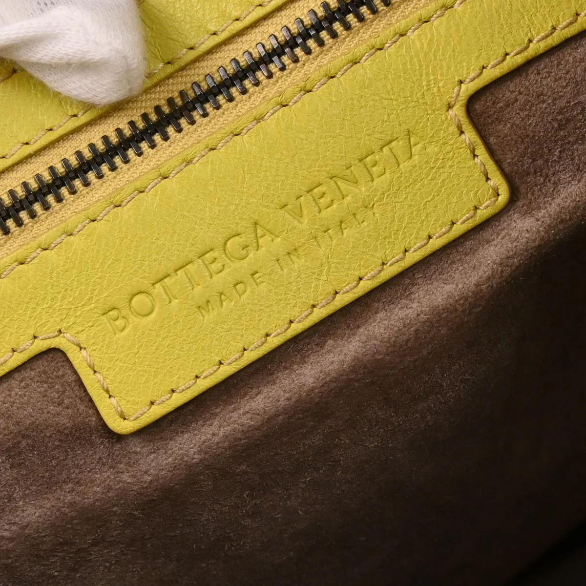 Bottega Veneta Yellow Lambskin Intrecciato Hobo Handbag - Image 9