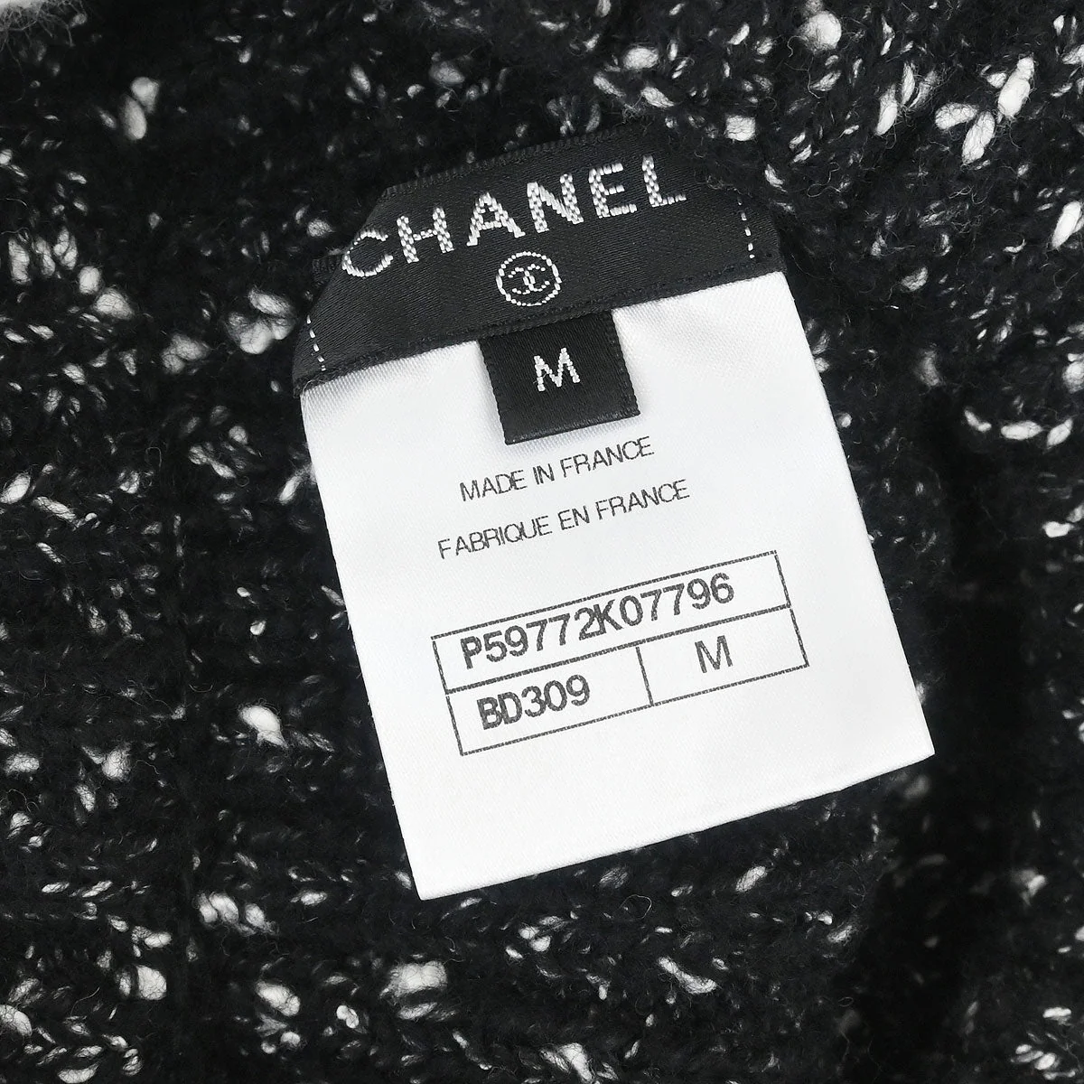 Chanel Black Hat #M Small Good - Image 6