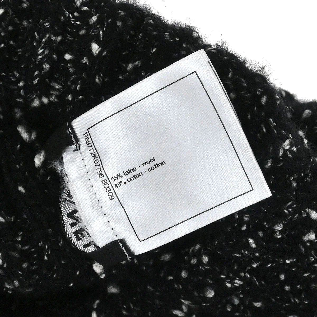 Chanel Black Hat #M Small Good - Image 7