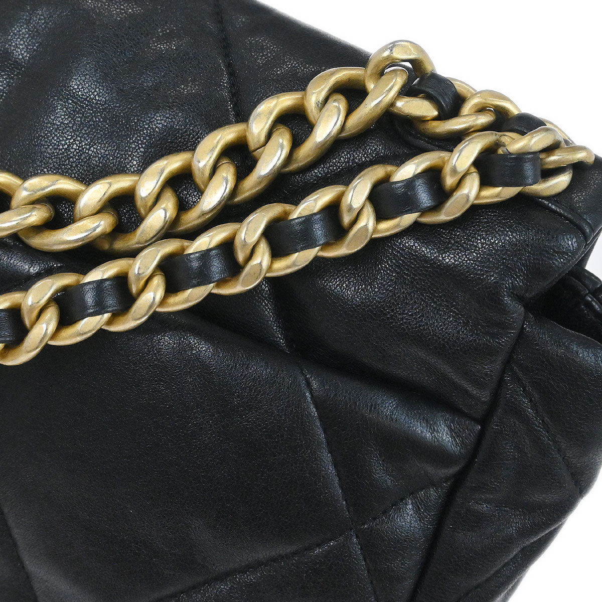 Chanel 2019 Black Calfskin Chanel 19 Dix-neuf 2way Handbag - Image 5