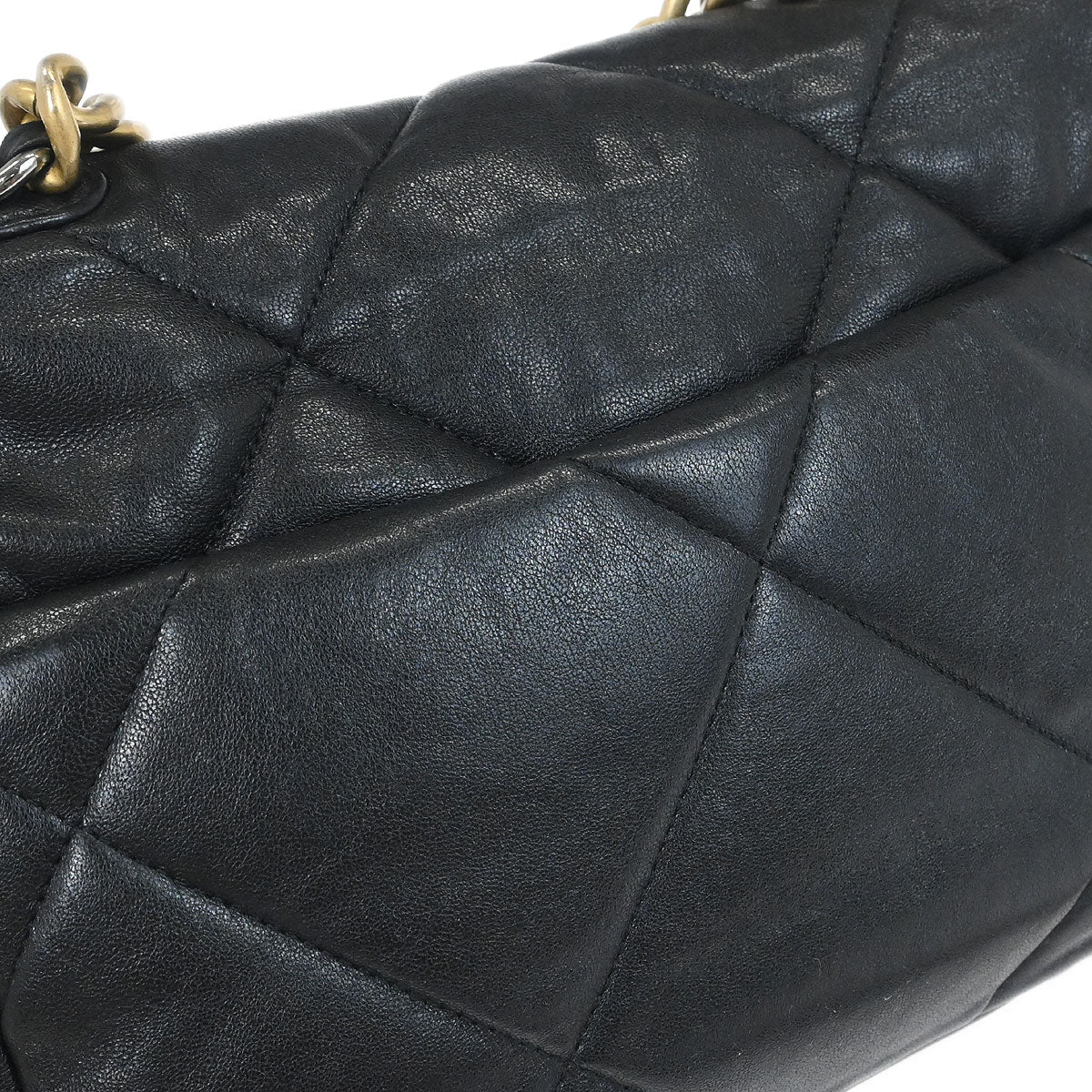 Chanel 2019 Black Calfskin Chanel 19 Dix-neuf 2way Handbag - Image 6