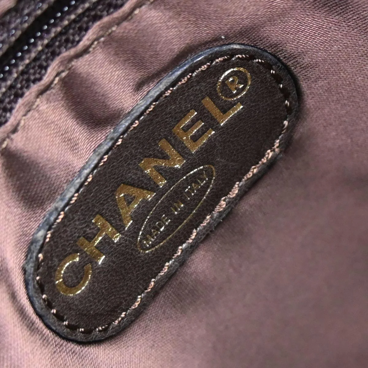 Chanel 1997-1999 Brown Caviar Skin Tote Handbag - Image 9