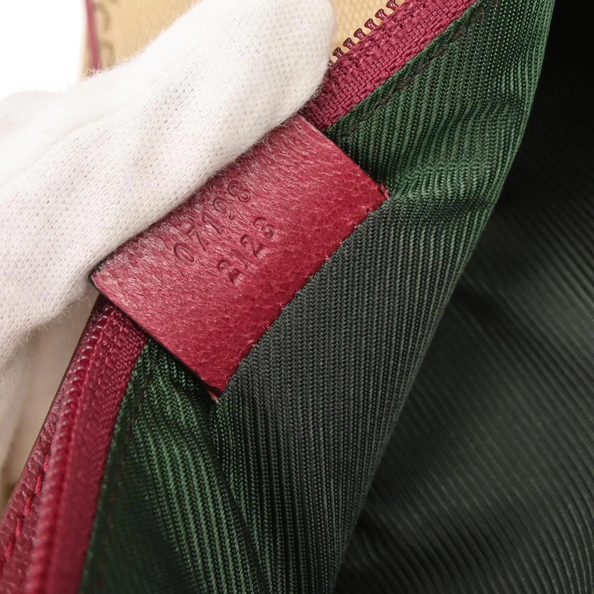 Gucci Beige GG Handbag - Image 10