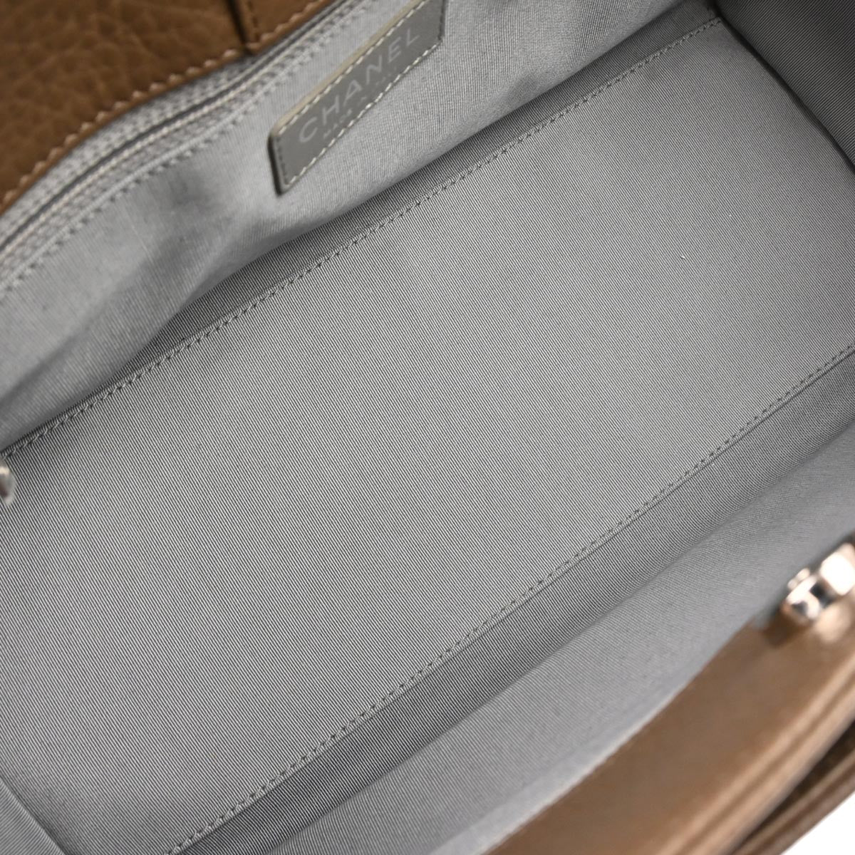 Chanel 2013-2014 Brown Deerskin Executive Cerf Tote Bag - Image 7