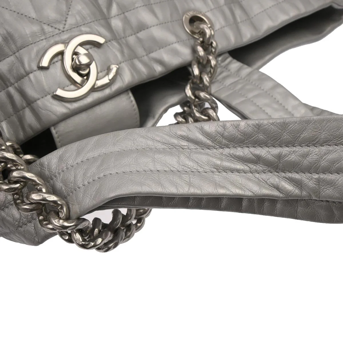 Chanel 2017-2018 Silver Calfskin Ground Control Tote Bag - Image 4