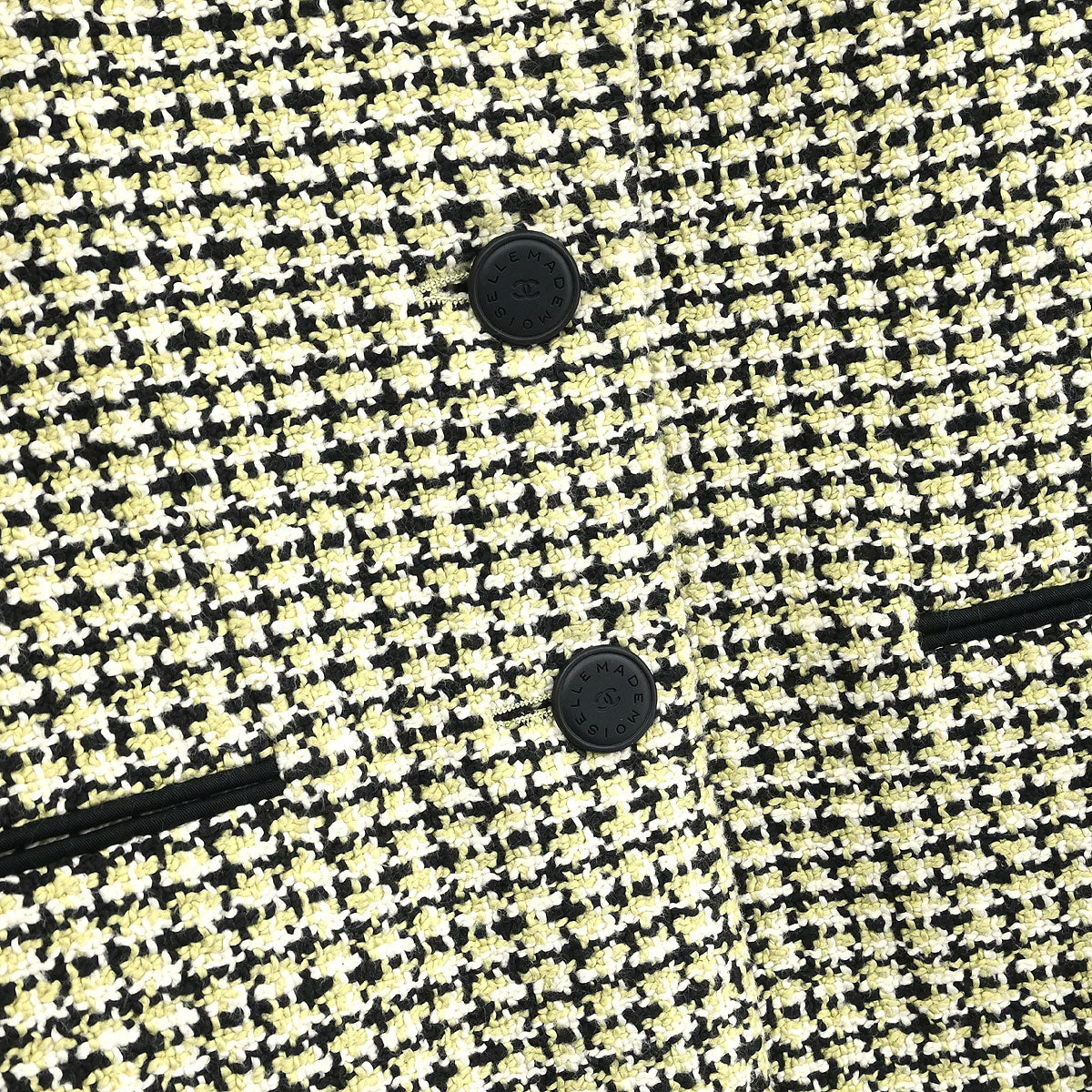 Chanel Jacket Light Green - Image 5