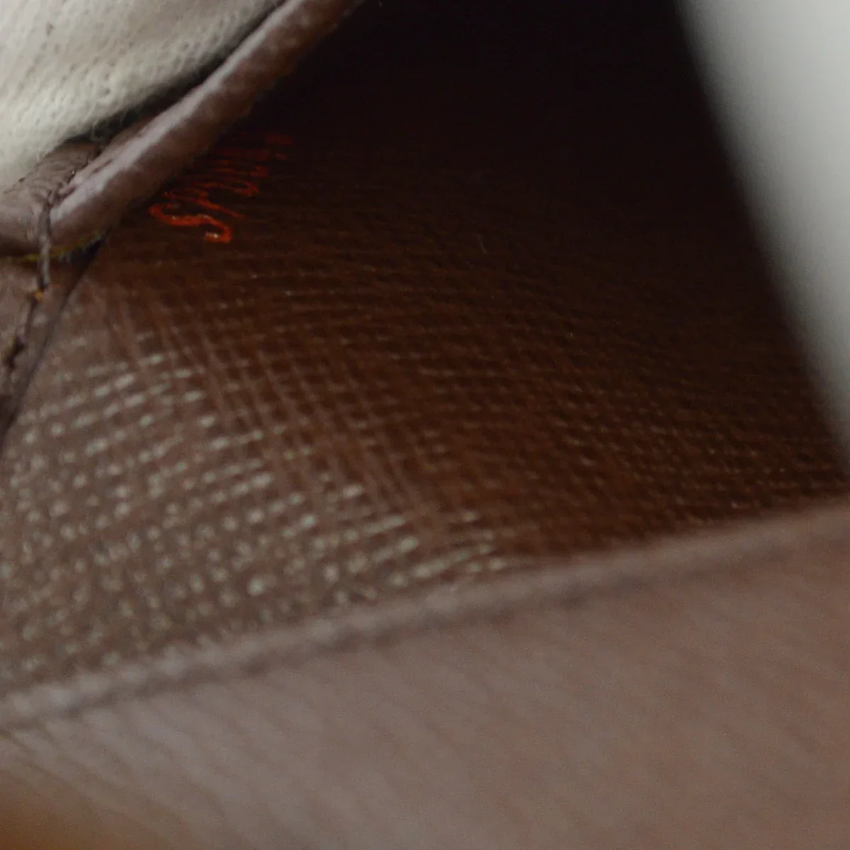 Louis Vuitton 2003 Damier Portefeuille Elise Bifold Wallet N61654 - Image 7