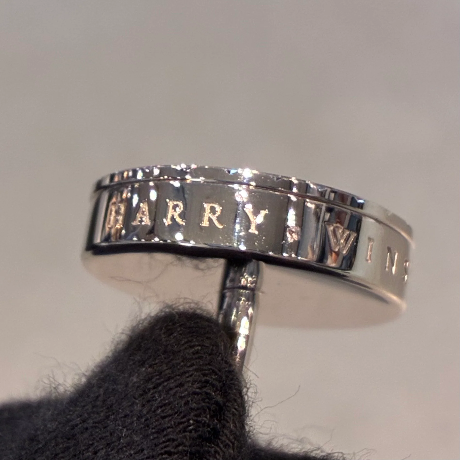 Harry Winston Ocean Cufflinks 18KWG - Image 6