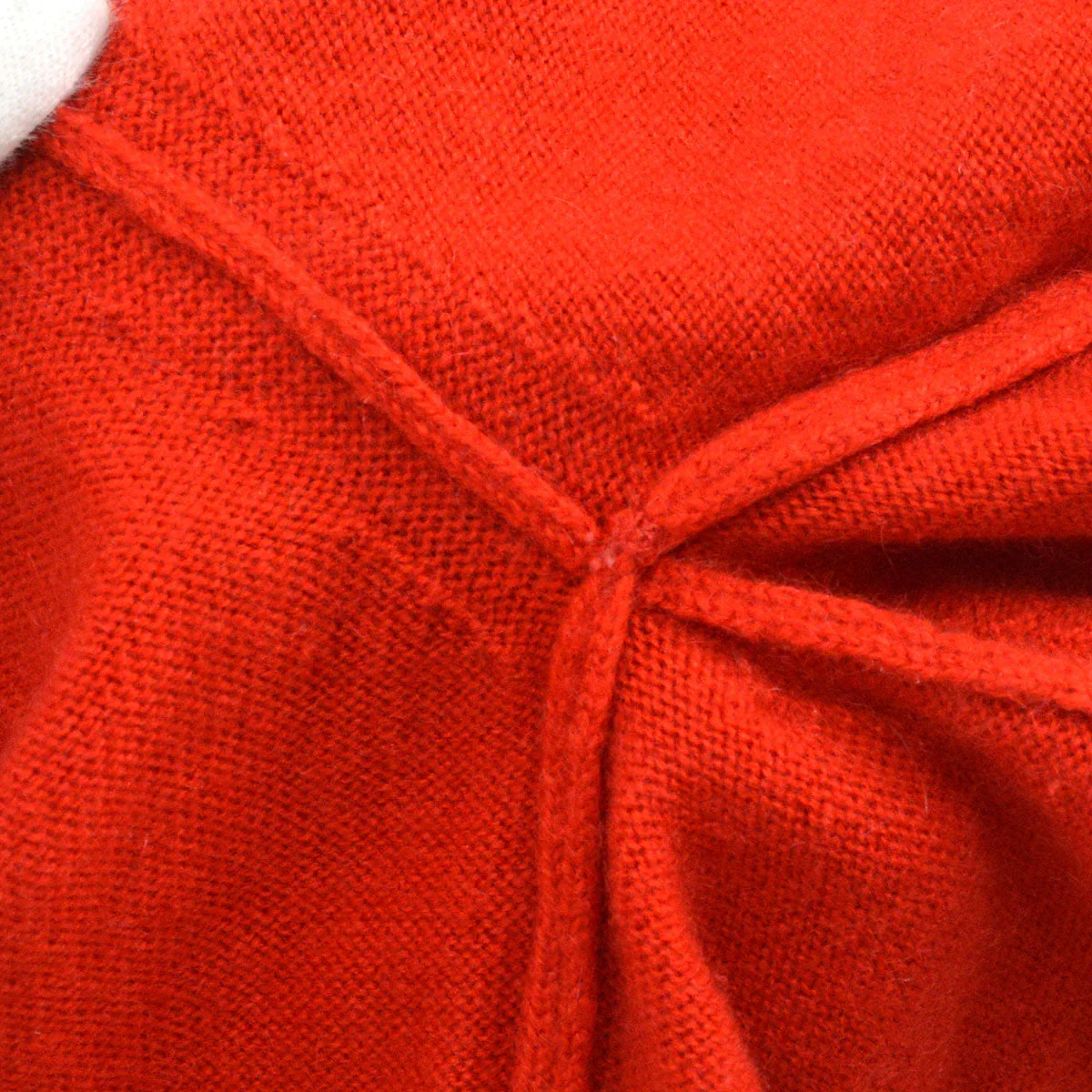 Chanel trimmed neck cashmere T-shirt - Image 9