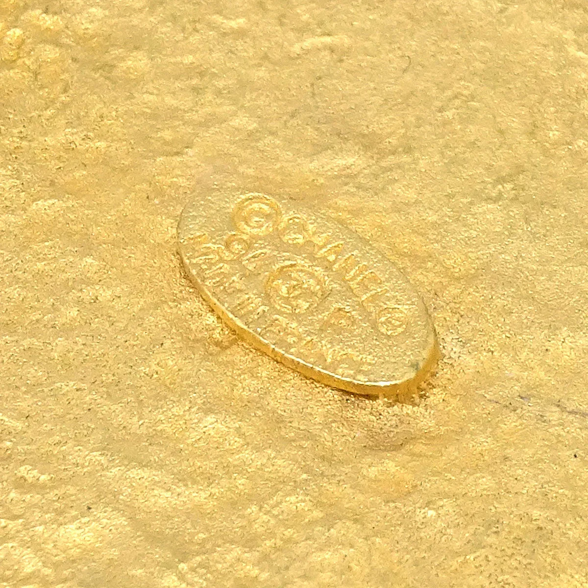 Chanel 1994 Brooch Pin Corsage Gold 94P - Image 4