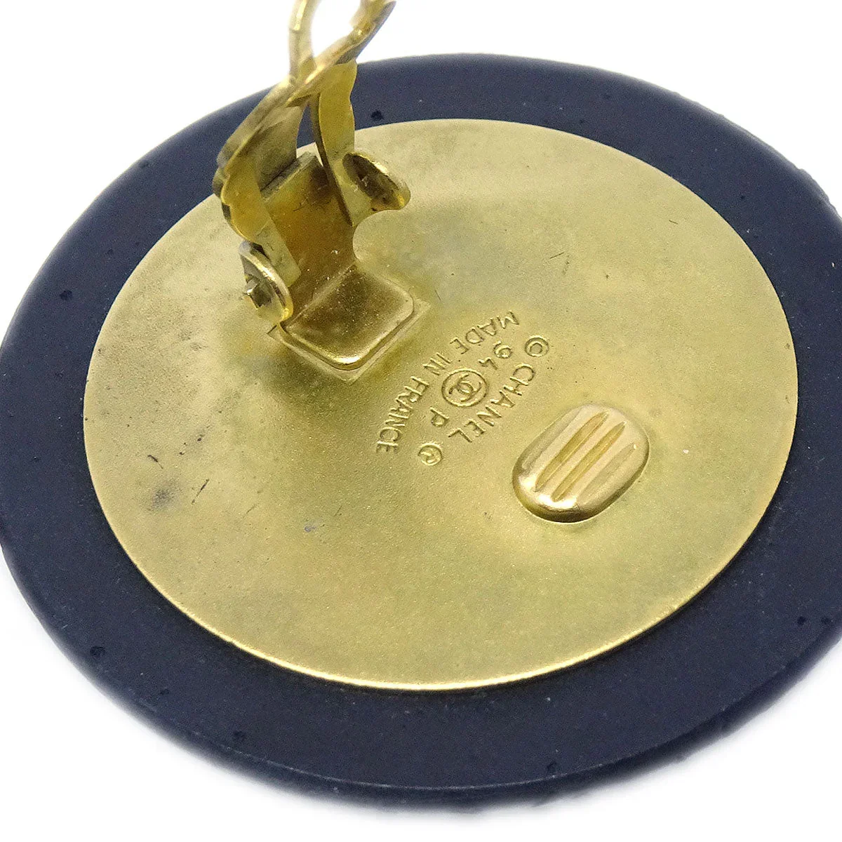 CHANEL 1994 Black & Gold CC Earrings - Image 4