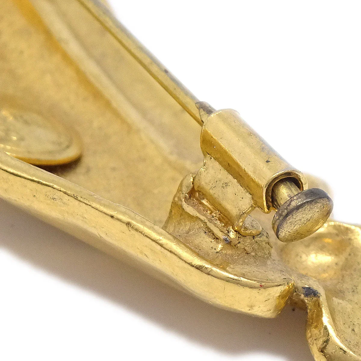 CHANEL Hat Brooch Pin Corsage Gold - Image 3