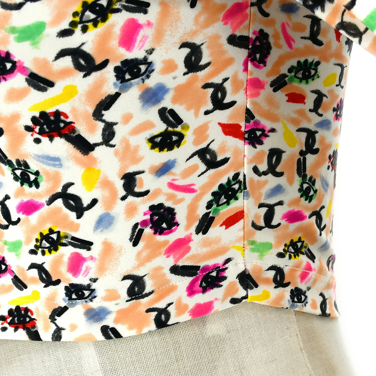 Chanel 1995 spring shoe-print cropped T-shirt #40 - Image 4