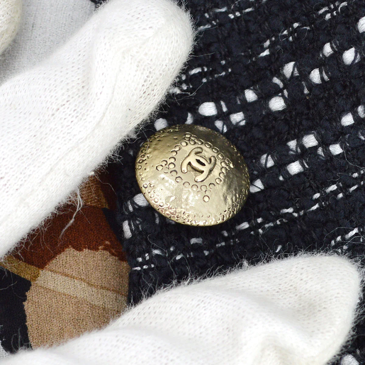 Chanel Spring 2005 Contrast Pattern Jacket #42 - Image 4