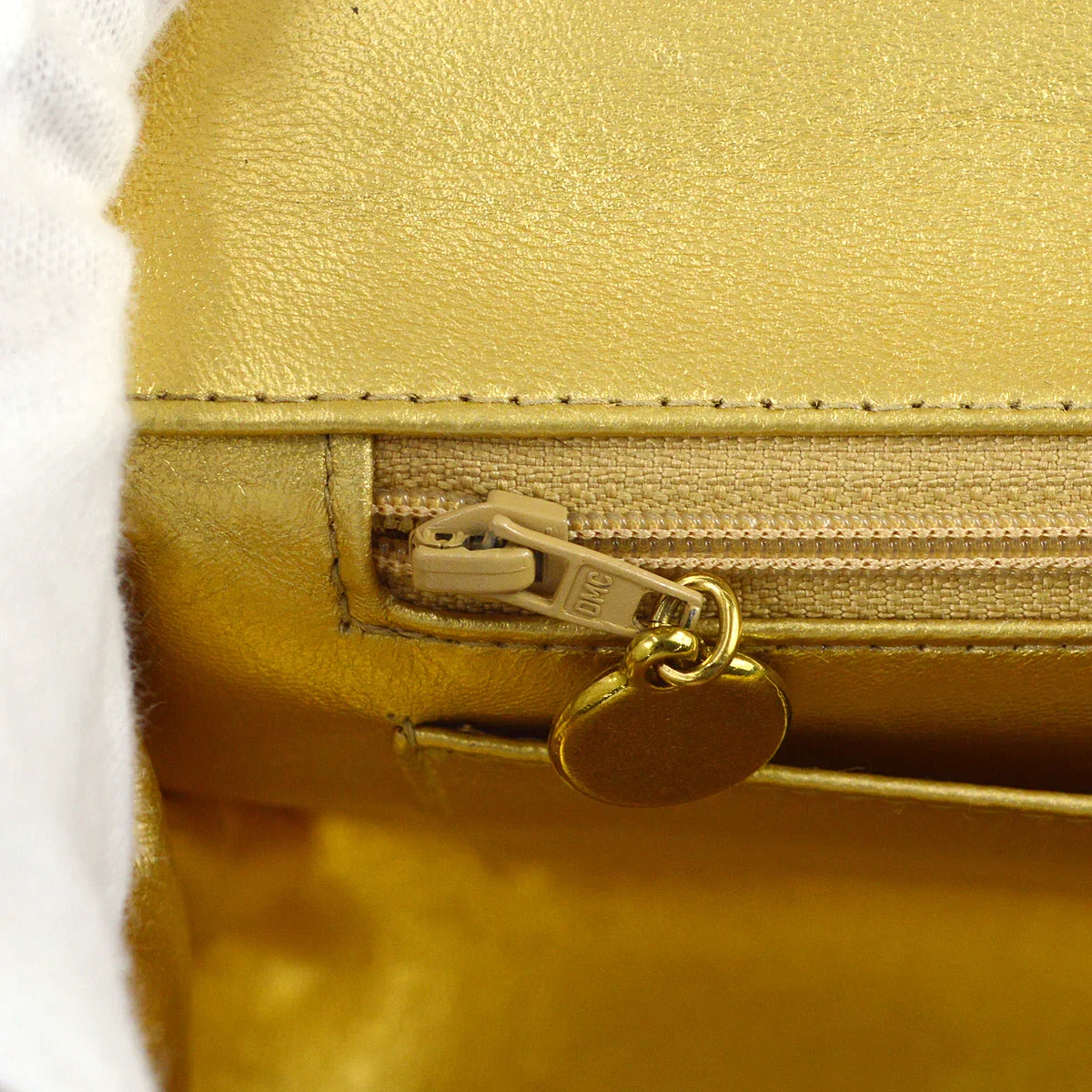 Chanel 1991-1994 Classic Flap Handbag Gold Lambskin - Image 9