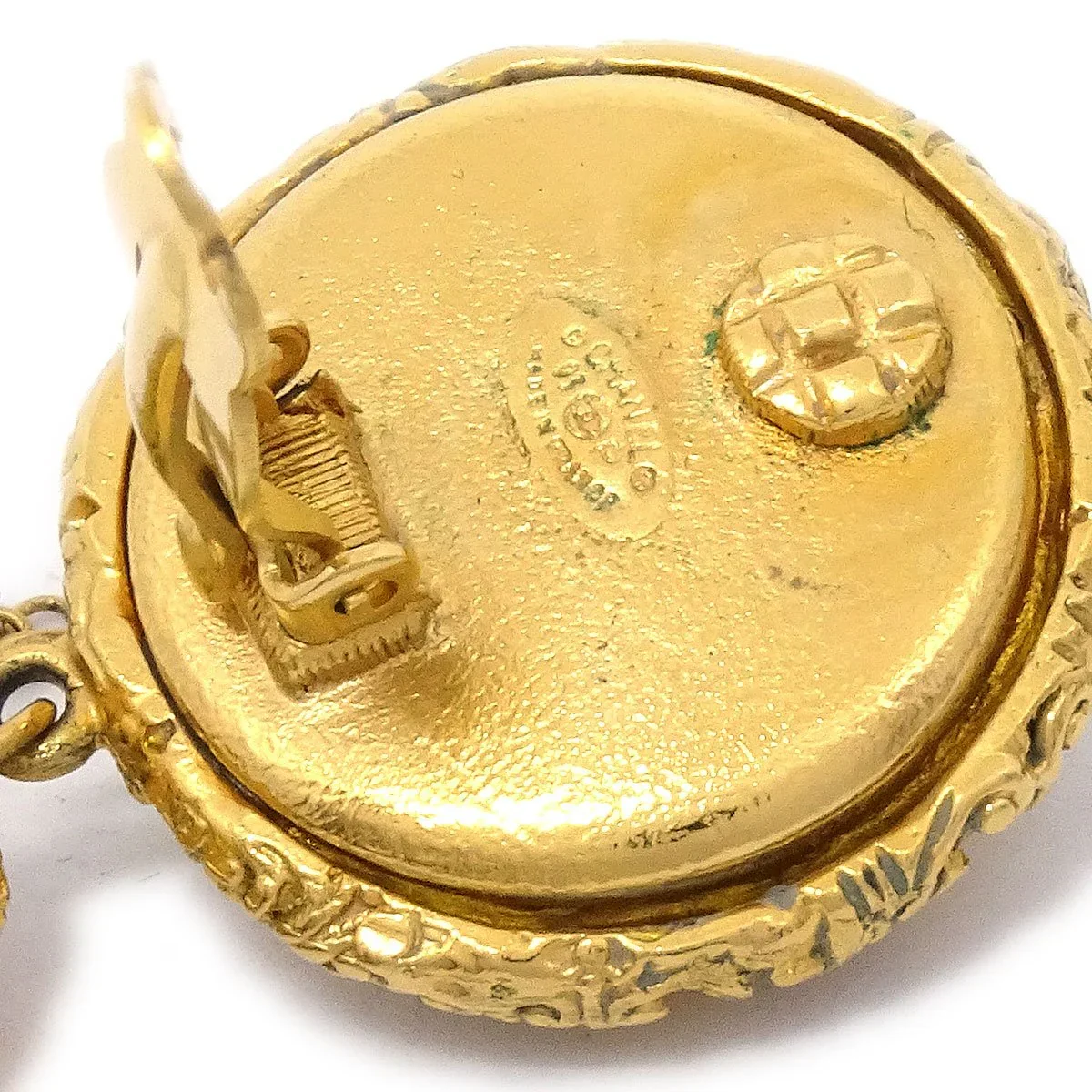 Chanel 1993 Faux Pearl Filigree Tassel Earrings Clip-On - Image 4