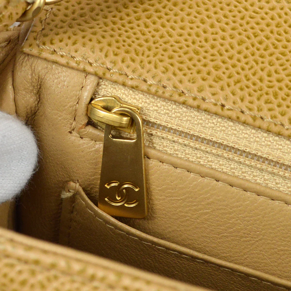 Chanel * 2003-2004 Wood Detail Straight Flap Small Beige Caviar - Image 8