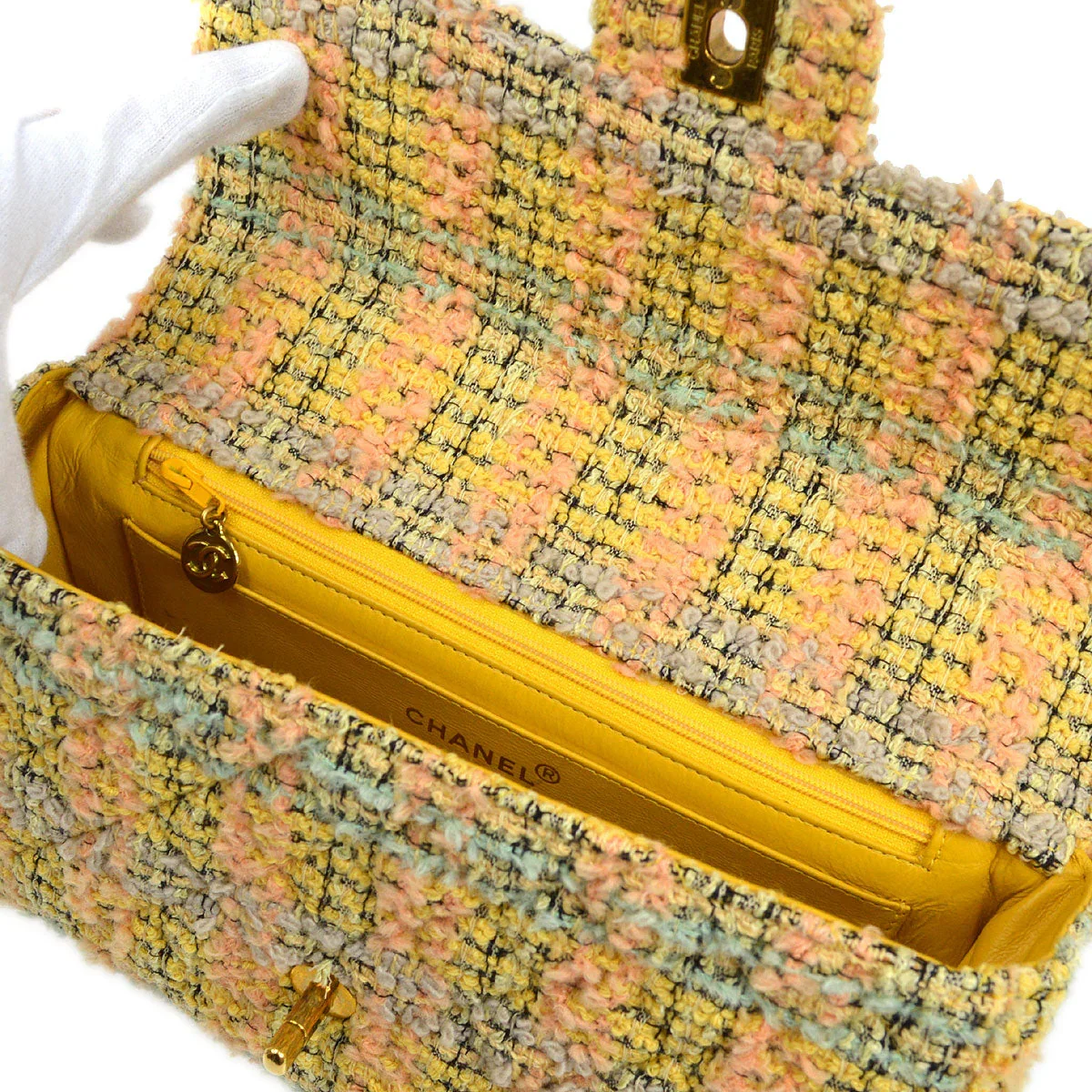 Chanel 1994 Yellow Tweed Handbag Set - Image 10