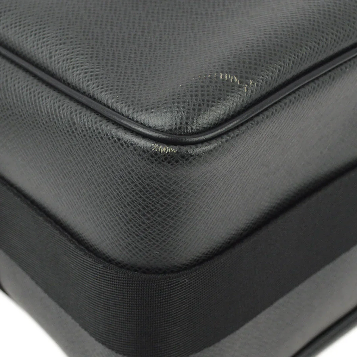 Louis Vuitton 2002 Black Taiga Reporter PM Shoulder Bag M30152 - Image 5