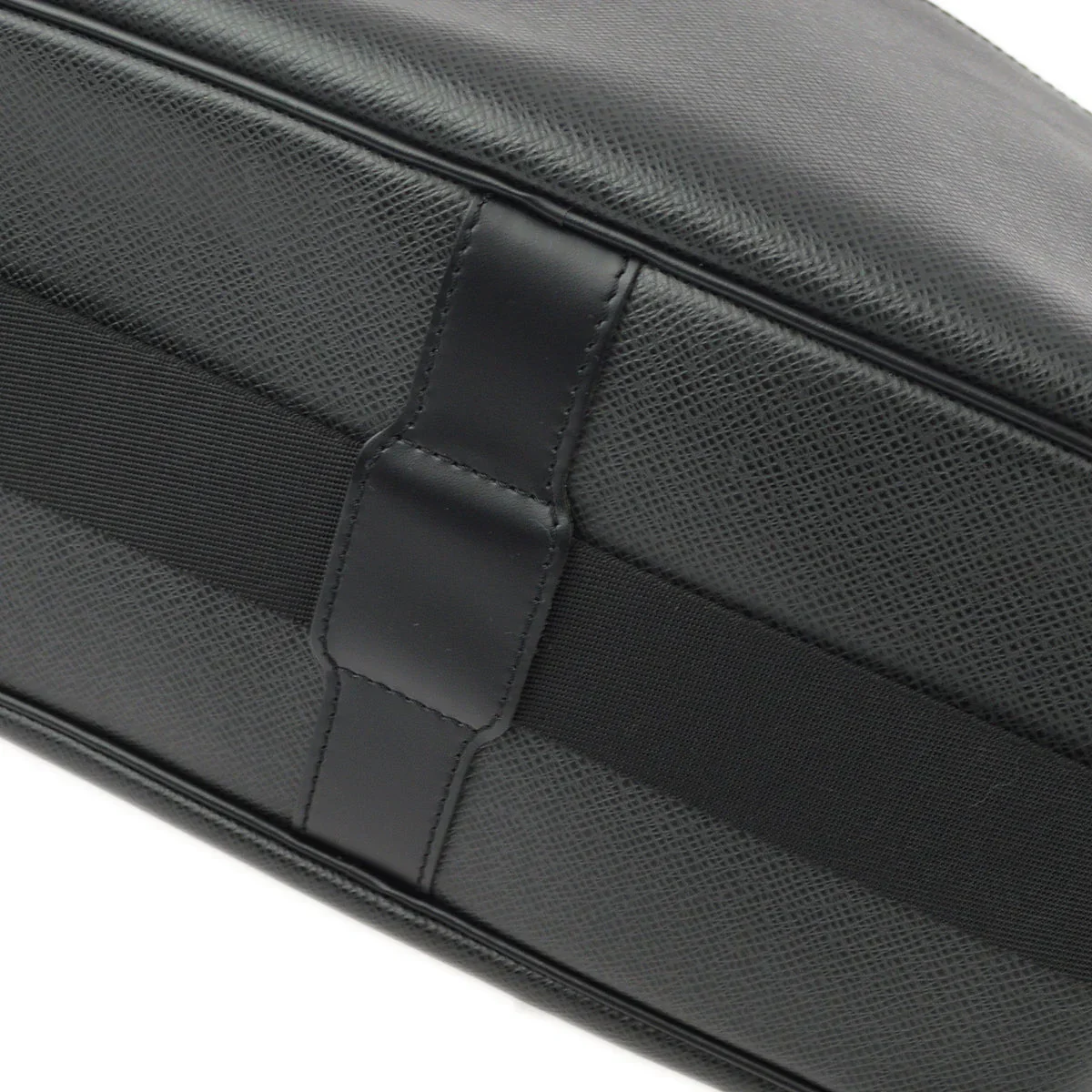 Louis Vuitton 2002 Black Taiga Reporter PM Shoulder Bag M30152 - Image 6