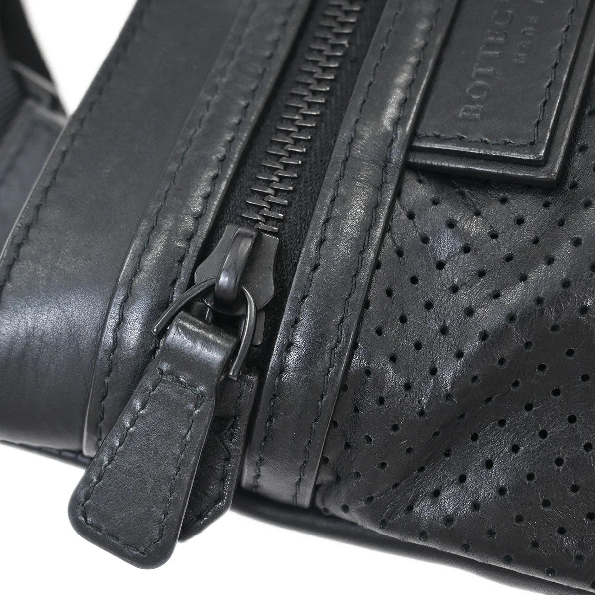 Bottega Veneta Black Shoulder Bag - Image 5