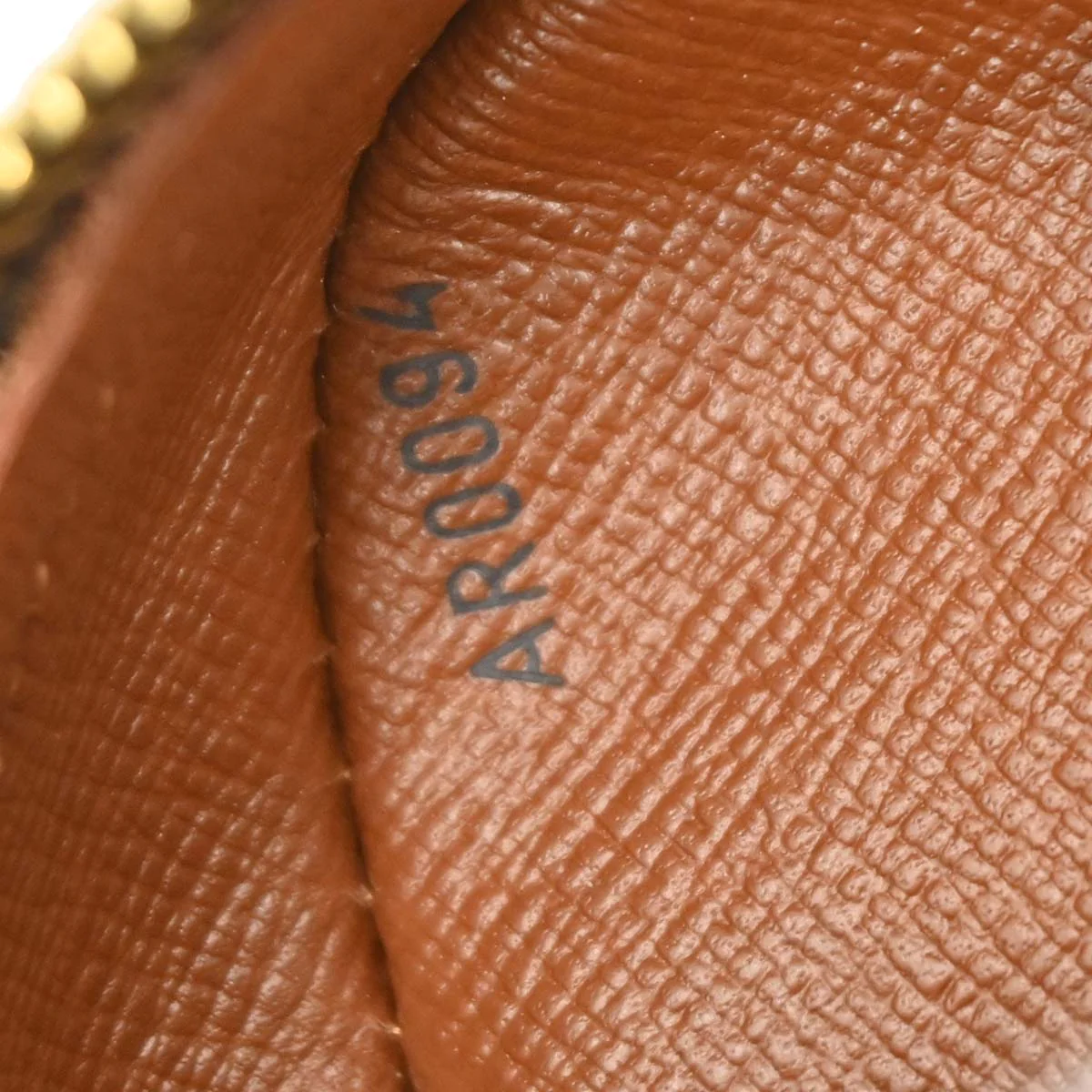 Louis Vuitton 2004 Monogram Nile Shoulder Bag M45244 - Image 10